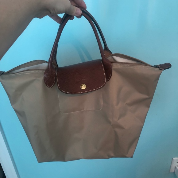 washing longchamp bag
